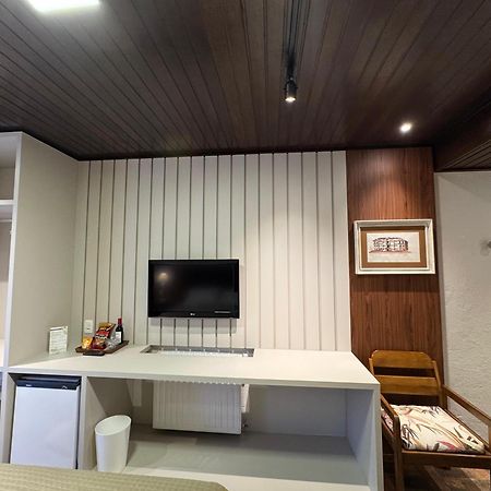 Vila Suzana Parque Hotel カネラ エクステリア 写真