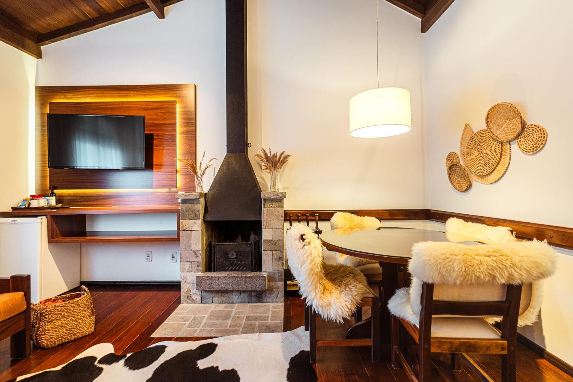 Vila Suzana Parque Hotel カネラ エクステリア 写真
