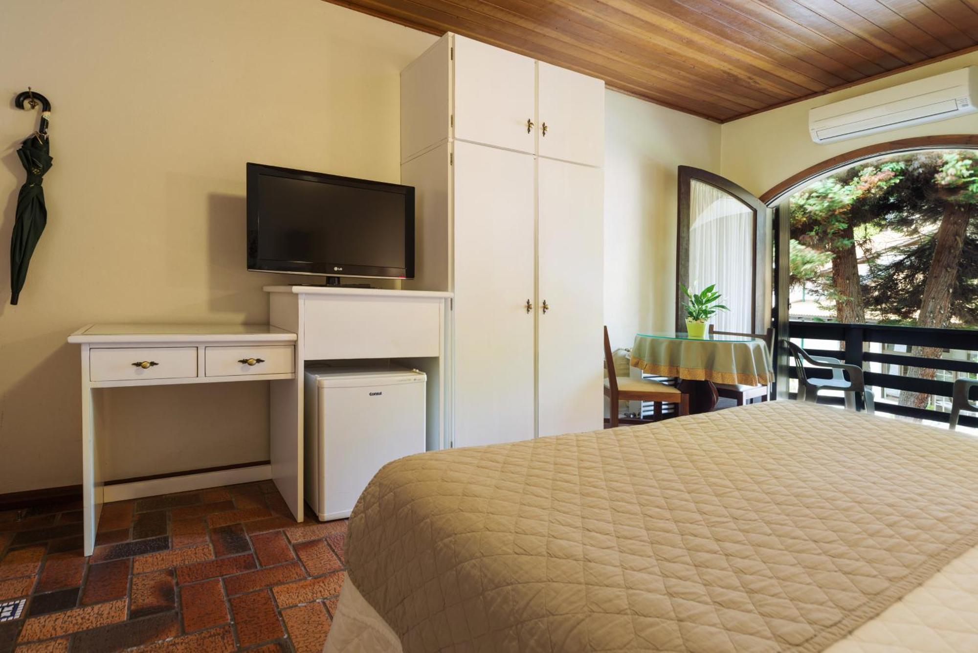Vila Suzana Parque Hotel カネラ エクステリア 写真