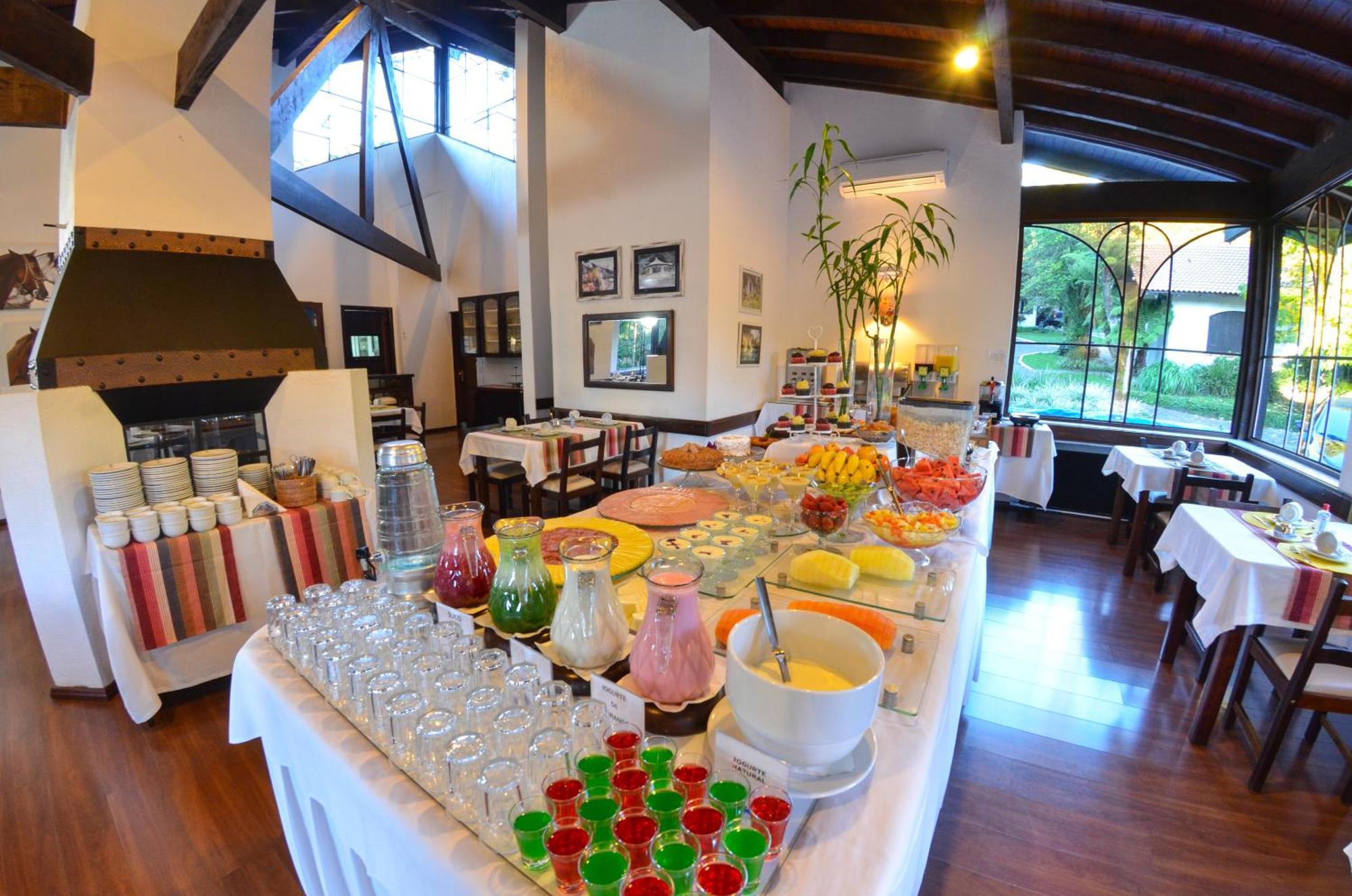 Vila Suzana Parque Hotel カネラ エクステリア 写真